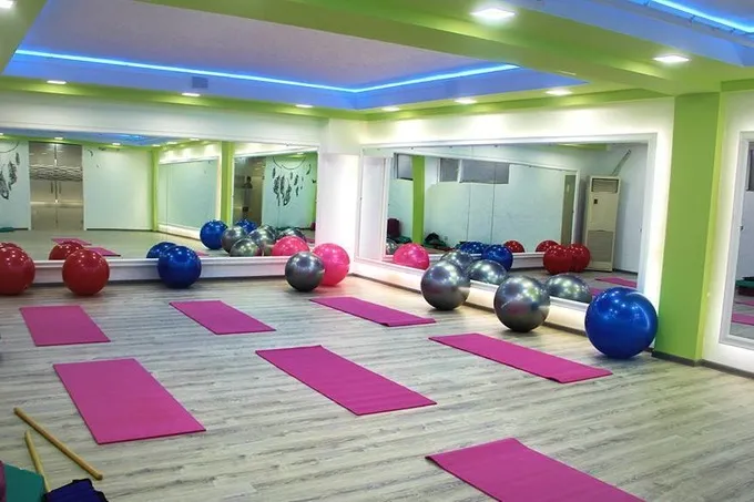 Studio 13 · 3